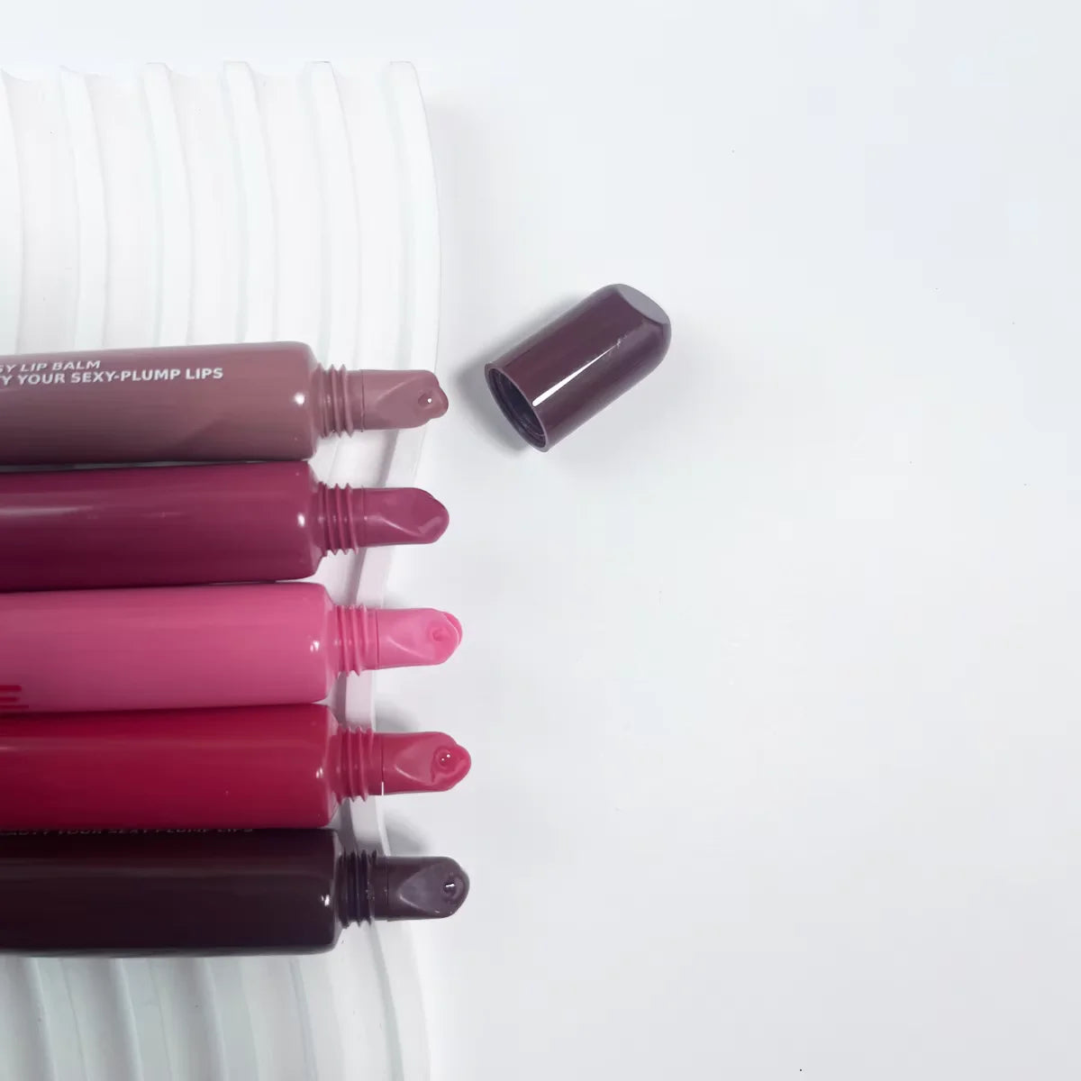 2-pack lip gloss moisturizing and long-lasting color development, smooth and glossy makeup set