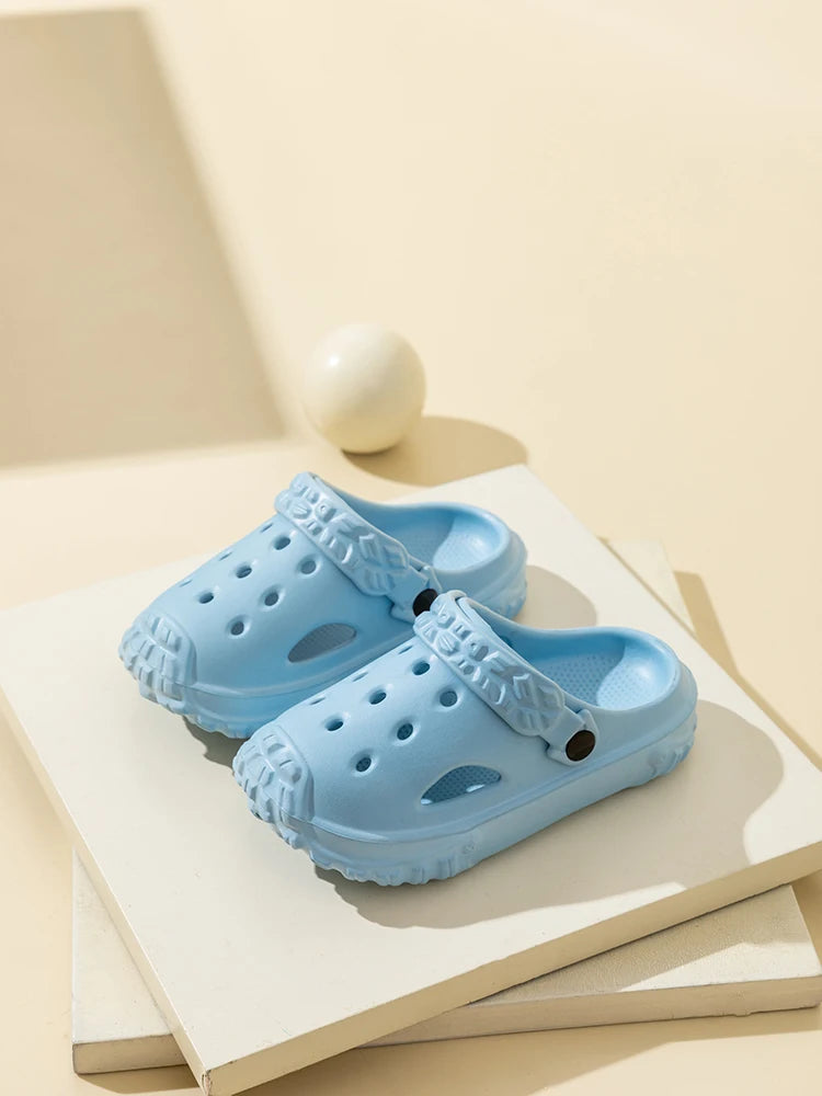 Cute Non-slip girls clogs sandals garden shoes cartoon child baby sandals summer kids slippers high quality beach kids sandals