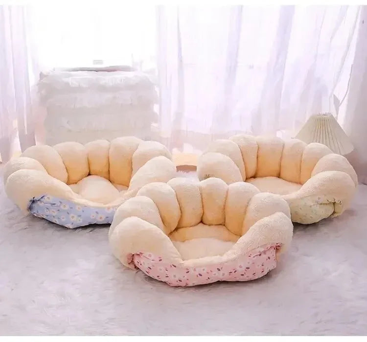Pet Supplies for Winter Bed Cats Cartoon Kitten Warm Accessories Fluffy Plush Beds Goods House Accessory Basket Dog Puppy All