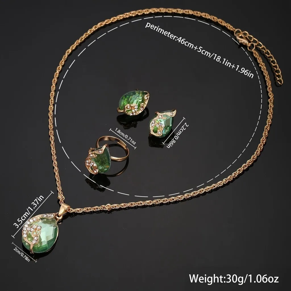 Kegllect Women's Watch Clover Pointer Quartz Baroque Rhinestone Analog Wrist & 4pcs Jewelry Set Gift for Mom Her