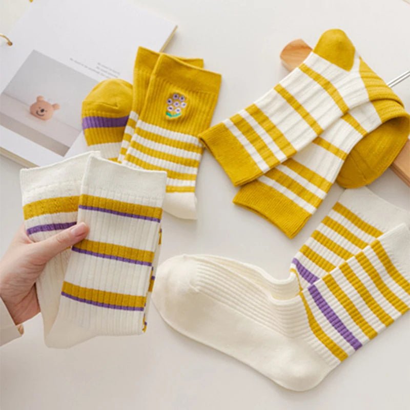 5 Pairs Of Korean Autumn And Winter Yellow Striped Socks Cute Casual Pure Cotton Socks Women's Sports Warm Socks Set
