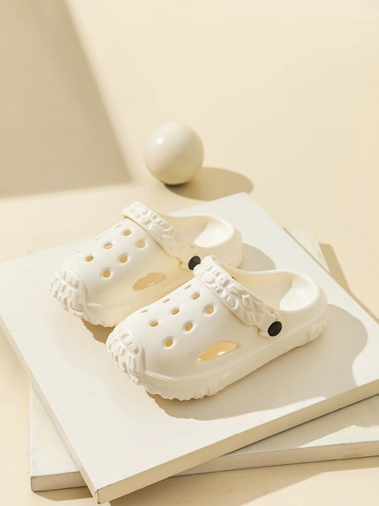 Cute Non-slip girls clogs sandals garden shoes cartoon child baby sandals summer kids slippers high quality beach kids sandals