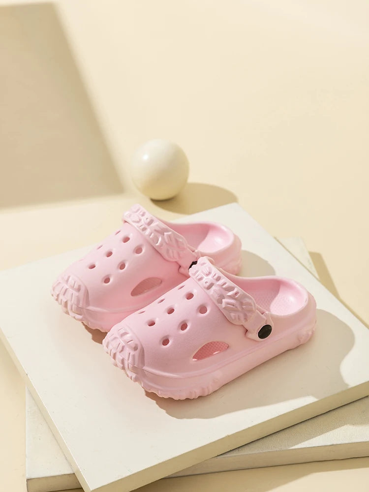Cute Non-slip girls clogs sandals garden shoes cartoon child baby sandals summer kids slippers high quality beach kids sandals