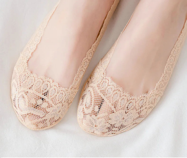 Socks For Women Summer Thin Fashion Lace Flower Invisible No Show Short Antiskid Ankle Socks Soft Boat Sock 5 Pairs