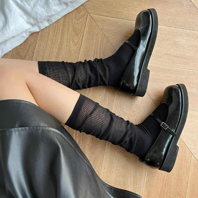 Women's Summer And Autumn Thin Mid Iength Socks Are Comfortable And Breathable Solid Color Simple Vertical Stripe Socks Trend