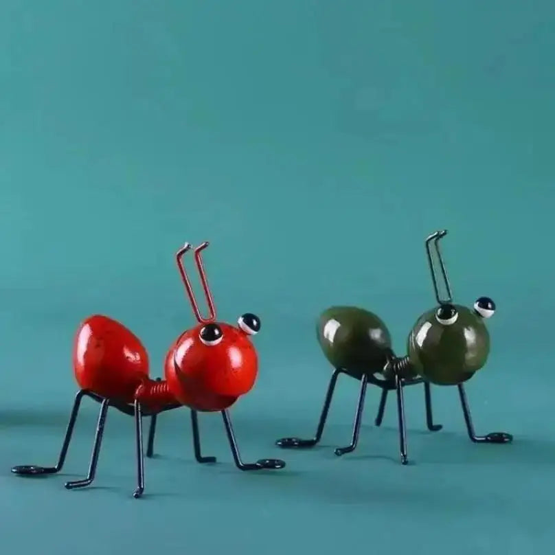 1 Pcs Creative Animal Crafts Home Decoration Crafts Iron Art Metal Ant Wall Hanging Crafts Outdoor Garden Cute Bionic Gift