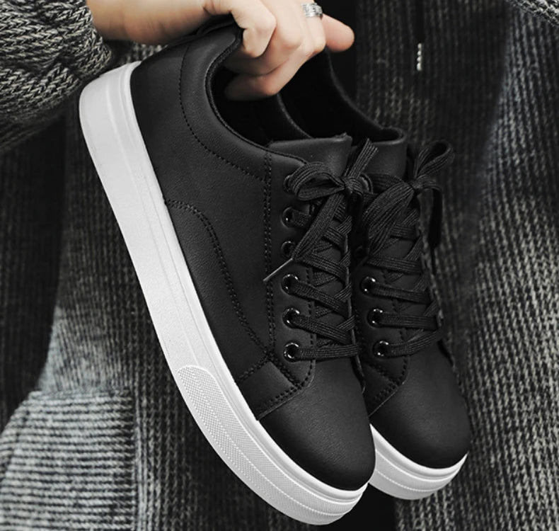 New Spring and Autumn Men's Casual Board Shoes Trendy Student White Shoes, Fashionable Men's Single Shoes