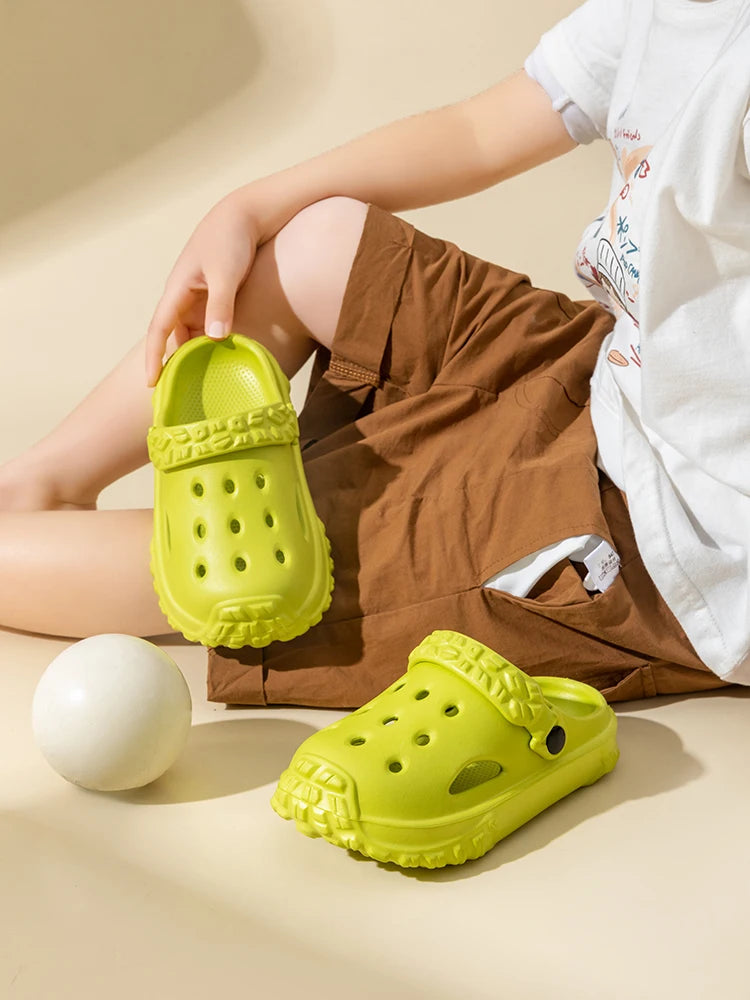 Cute Non-slip girls clogs sandals garden shoes cartoon child baby sandals summer kids slippers high quality beach kids sandals