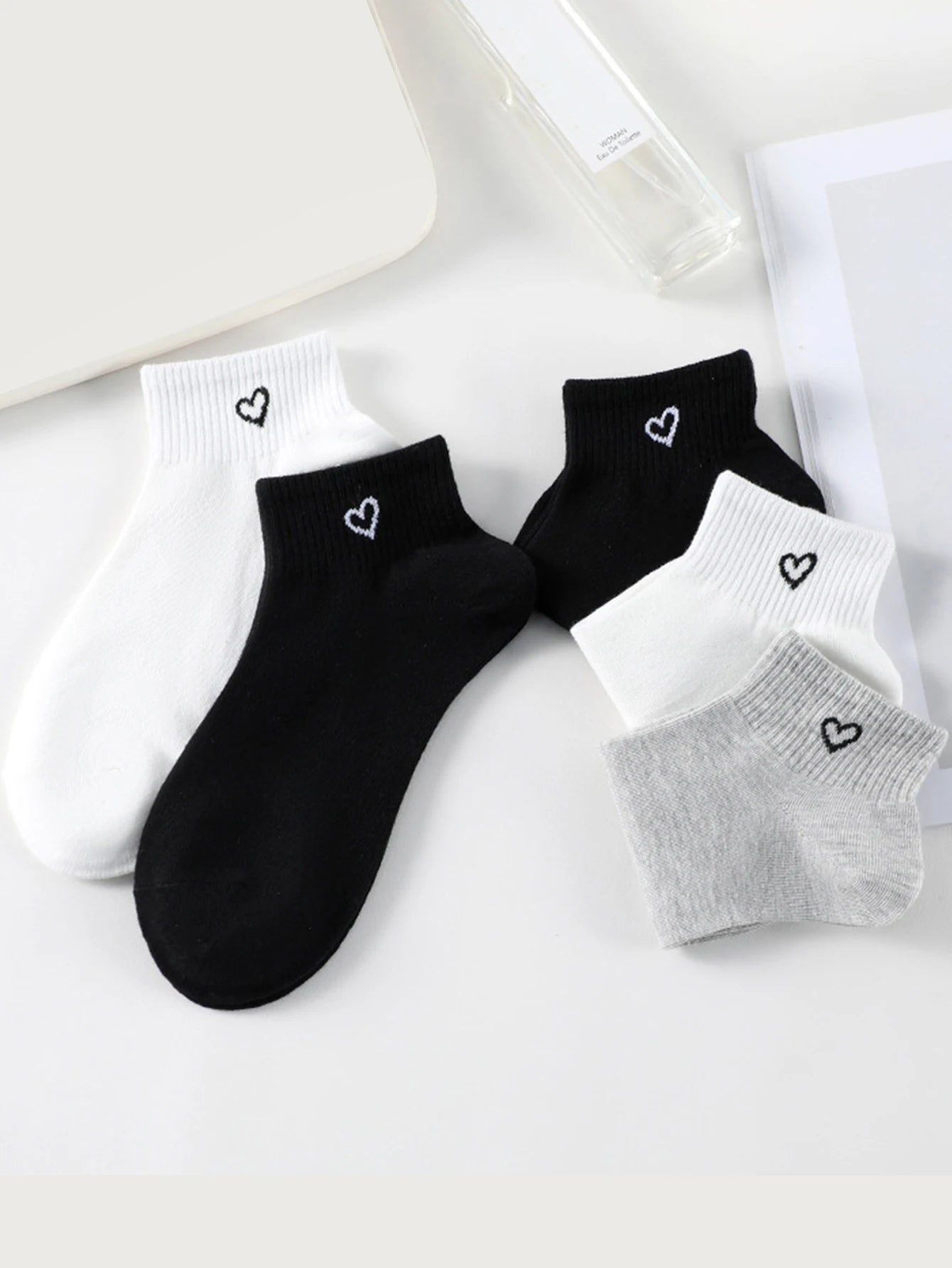 5 Pairs Women Solid Color Love Heart Black White Sports Short Socks Fashion Cute Lady Girl Ankle Socks Low Tube Boat Socks