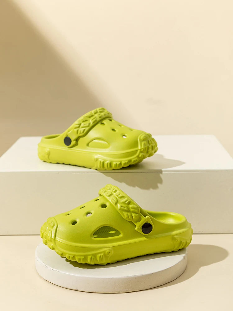 Cute Non-slip girls clogs sandals garden shoes cartoon child baby sandals summer kids slippers high quality beach kids sandals
