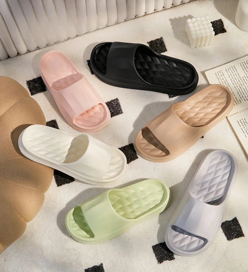 Summer Women's Slippers Cartoon Bear Indoor Soft Sole Comfortable Exquisite Slides Bathroom Anti-slip Beach Outdoor Leisure Shoe