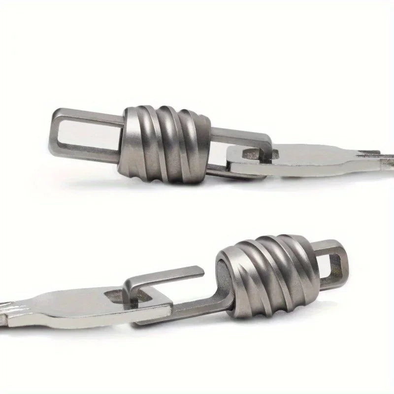 1pc NEW Titanium Alloy Keychain Quick Release Car Keychain Mini Quick Opening Metal Ring Buckle Unisex Gray