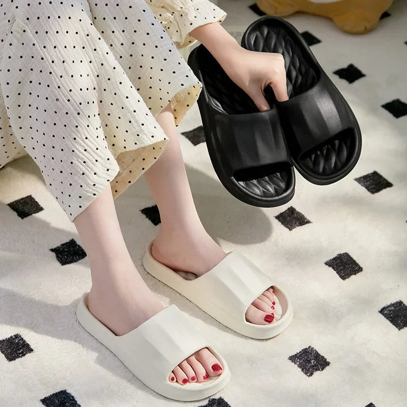 Summer Women's Slippers Cartoon Bear Indoor Soft Sole Comfortable Exquisite Slides Bathroom Anti-slip Beach Outdoor Leisure Shoe