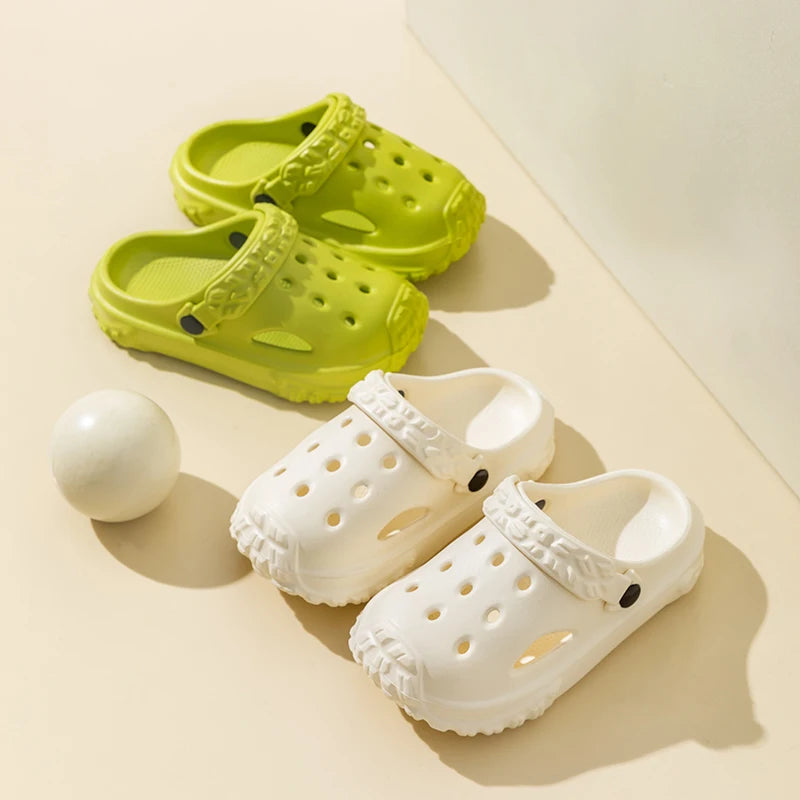 Cute Non-slip girls clogs sandals garden shoes cartoon child baby sandals summer kids slippers high quality beach kids sandals