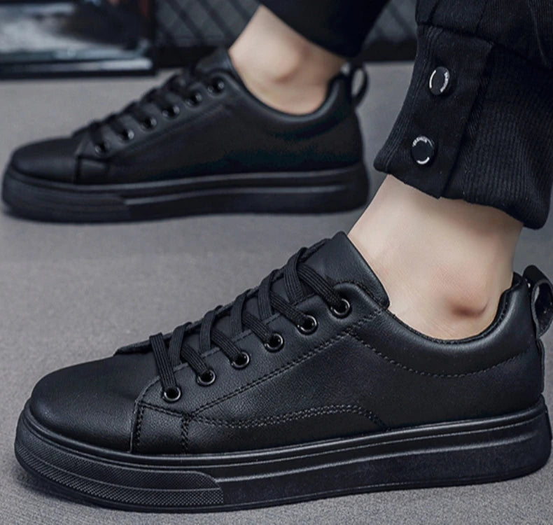 New Spring and Autumn Men's Casual Board Shoes Trendy Student White Shoes, Fashionable Men's Single Shoes