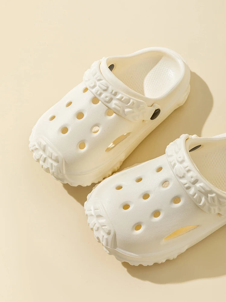 Cute Non-slip girls clogs sandals garden shoes cartoon child baby sandals summer kids slippers high quality beach kids sandals