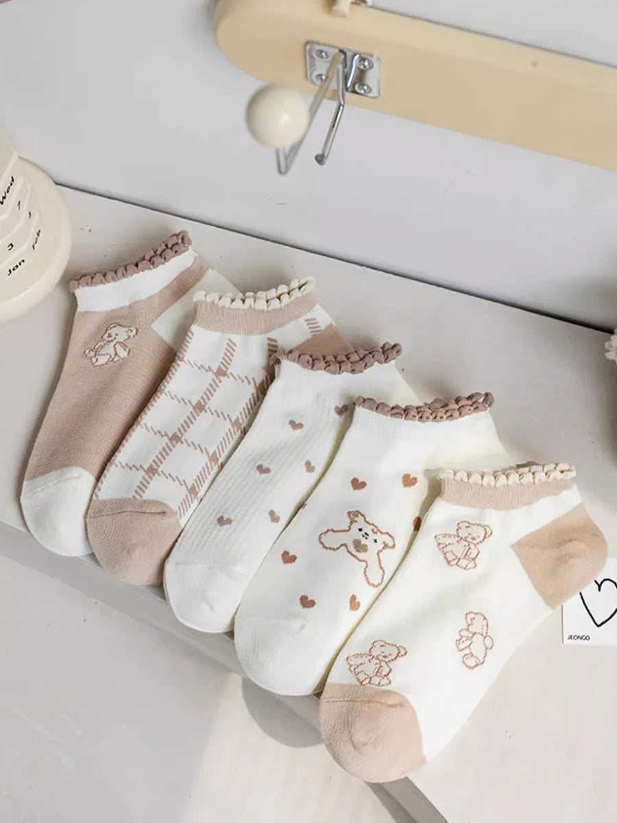 5 Pairs Cute Women Short Socks Cartoon Print Boat Socks Comfortable Breathable Sock Ankle Low Cut No-Show Bear Hearts Print