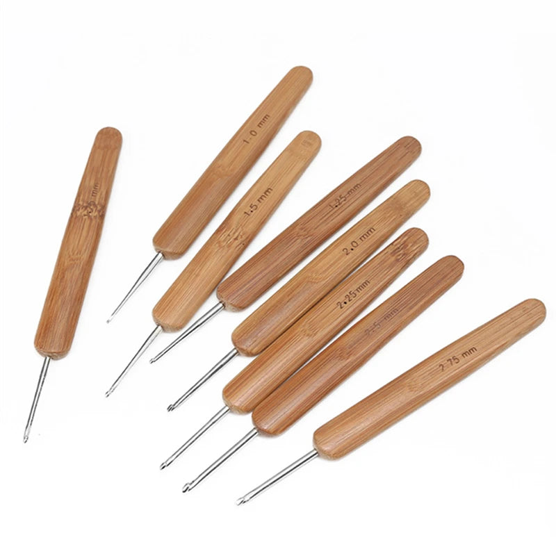 6 pieces 0.5/0.75MM needle crochet hooks set Bamboo handle hair braiding tools dreadlocks hair crocheting needles set