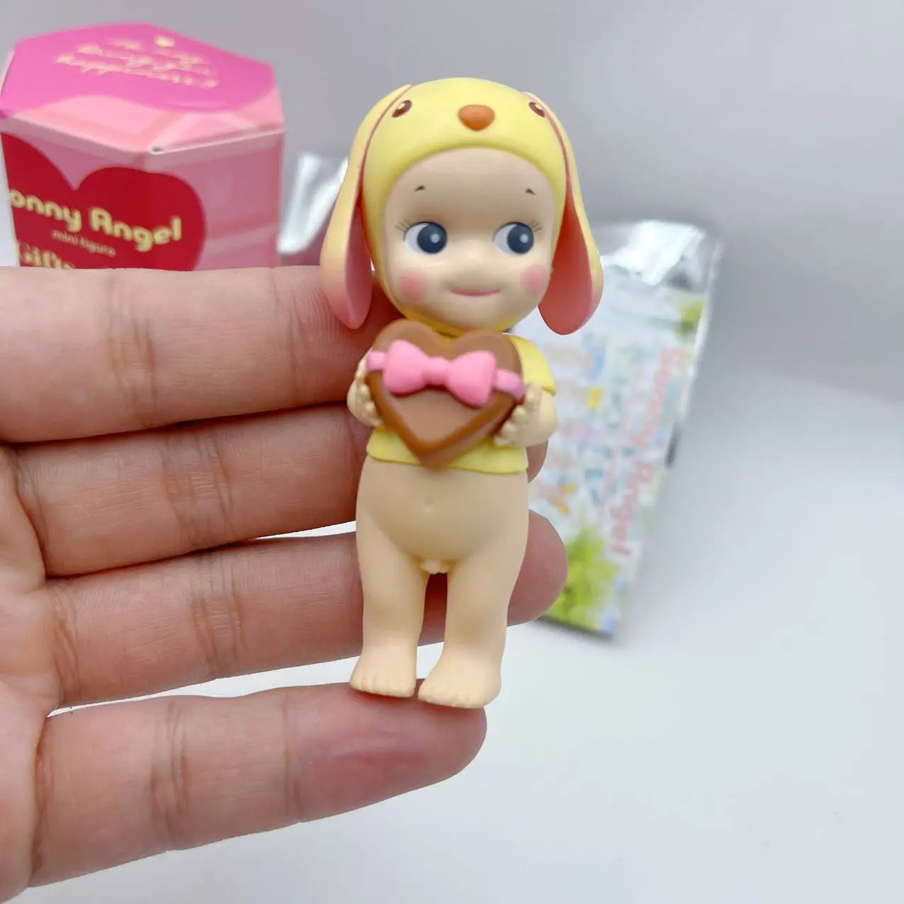 The latest Love gift series hand office desk car decoration holiday gift toy