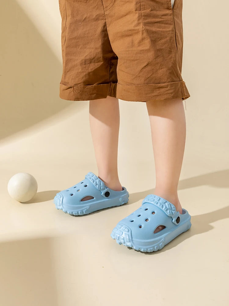 Cute Non-slip girls clogs sandals garden shoes cartoon child baby sandals summer kids slippers high quality beach kids sandals