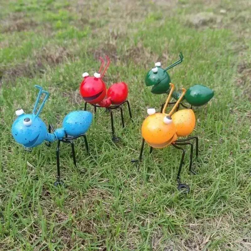 1 Pcs Creative Animal Crafts Home Decoration Crafts Iron Art Metal Ant Wall Hanging Crafts Outdoor Garden Cute Bionic Gift