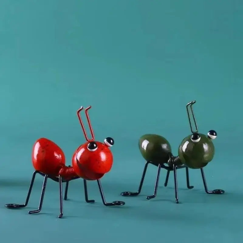 1 Pcs Creative Animal Crafts Home Decoration Crafts Iron Art Metal Ant Wall Hanging Crafts Outdoor Garden Cute Bionic Gift