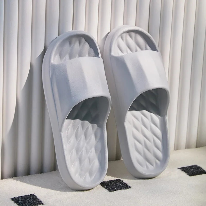 Summer Women's Slippers Cartoon Bear Indoor Soft Sole Comfortable Exquisite Slides Bathroom Anti-slip Beach Outdoor Leisure Shoe