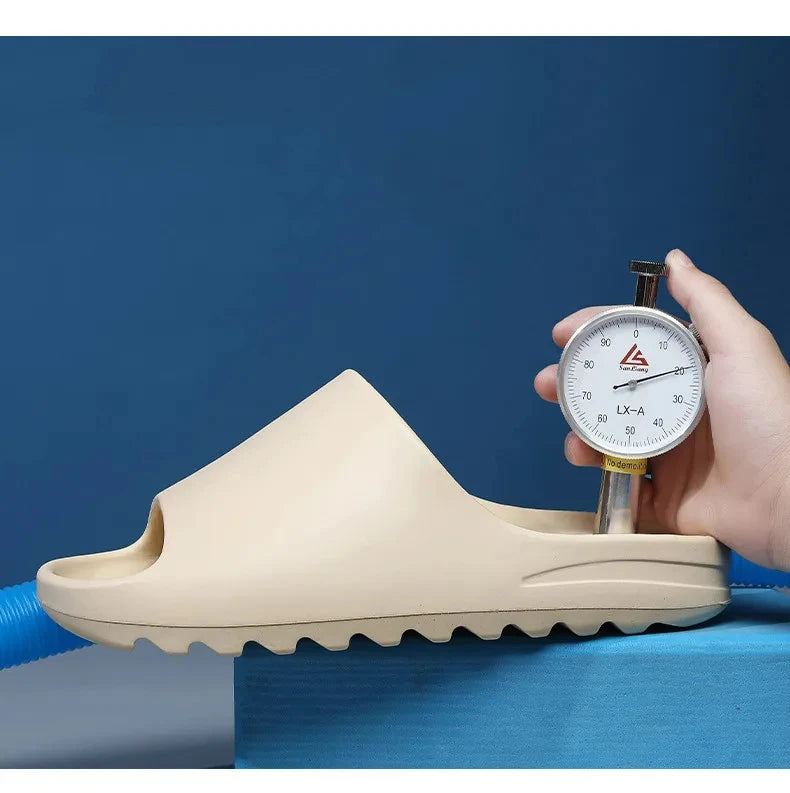 Summer Clogs Fashion Soft Bottom Beach Men Slippers Women's Sandals Nurse Medical Sabot EVA Slides Breathable Shoes