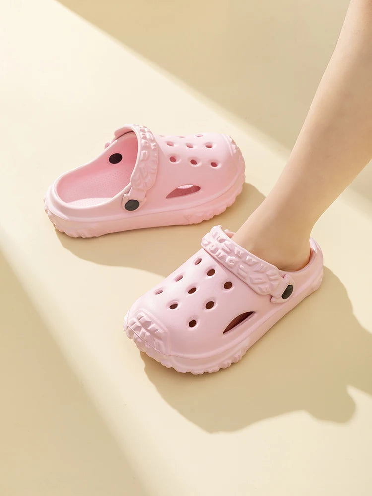 Cute Non-slip girls clogs sandals garden shoes cartoon child baby sandals summer kids slippers high quality beach kids sandals