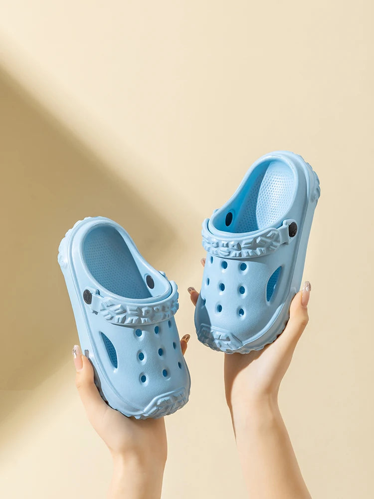 Cute Non-slip girls clogs sandals garden shoes cartoon child baby sandals summer kids slippers high quality beach kids sandals