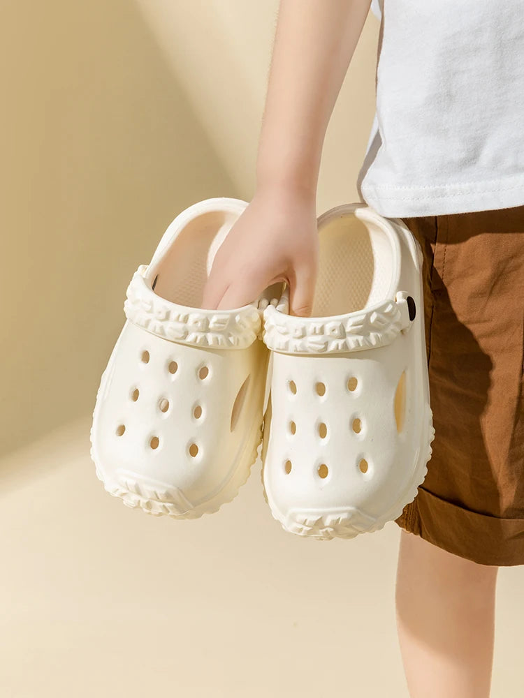 Cute Non-slip girls clogs sandals garden shoes cartoon child baby sandals summer kids slippers high quality beach kids sandals