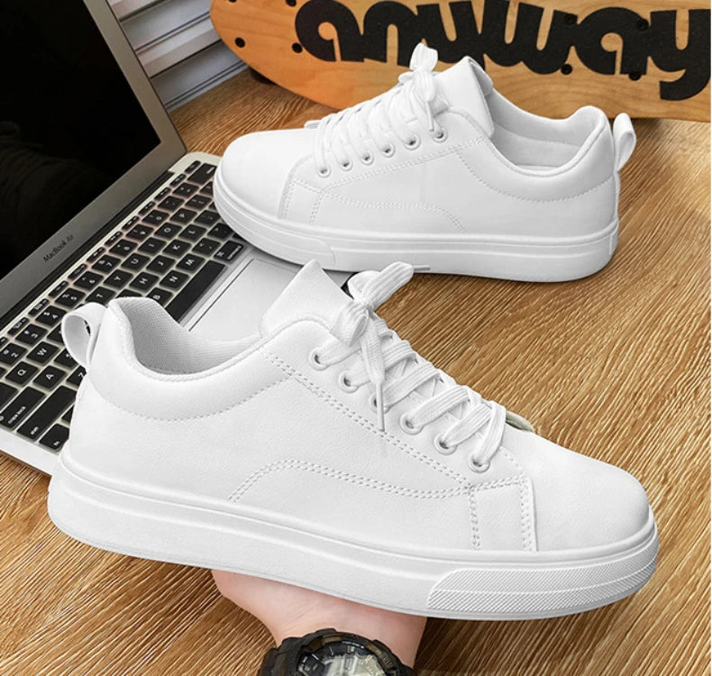 New Spring and Autumn Men's Casual Board Shoes Trendy Student White Shoes, Fashionable Men's Single Shoes