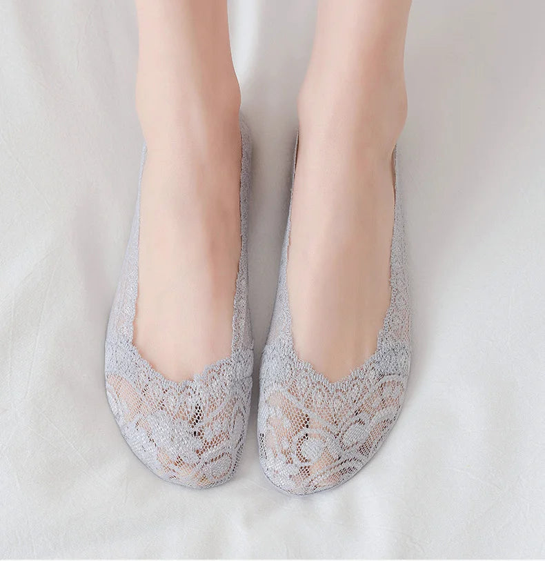 Socks For Women Summer Thin Fashion Lace Flower Invisible No Show Short Antiskid Ankle Socks Soft Boat Sock 5 Pairs