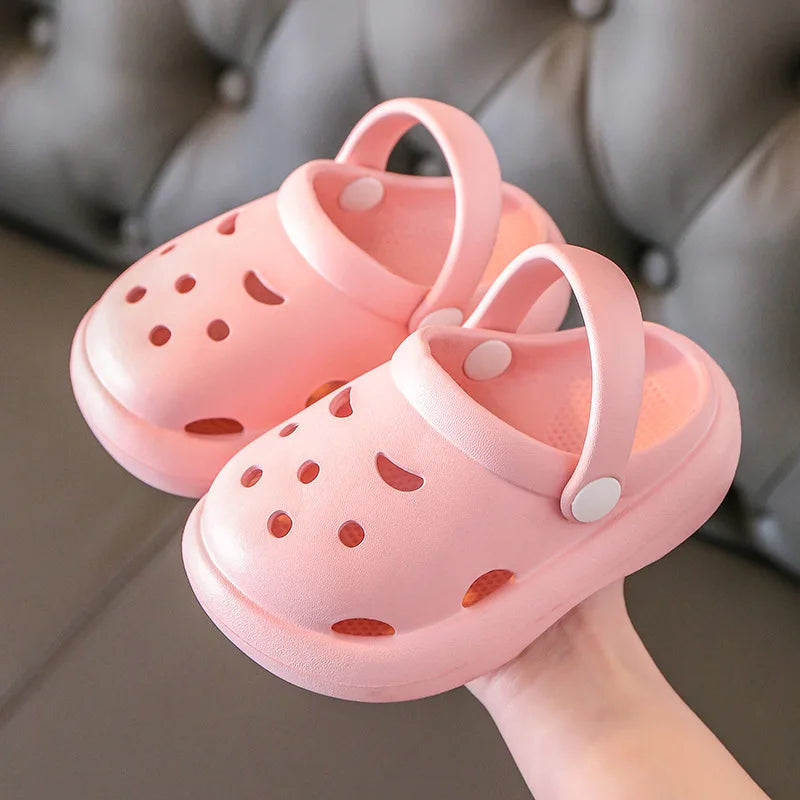 2023 Boys Girls Summer Kids Clogs Children's Hole Shoes Infant Indoor Slippers Non-Slip Beach Sandals Toddler Baby Home Shoes