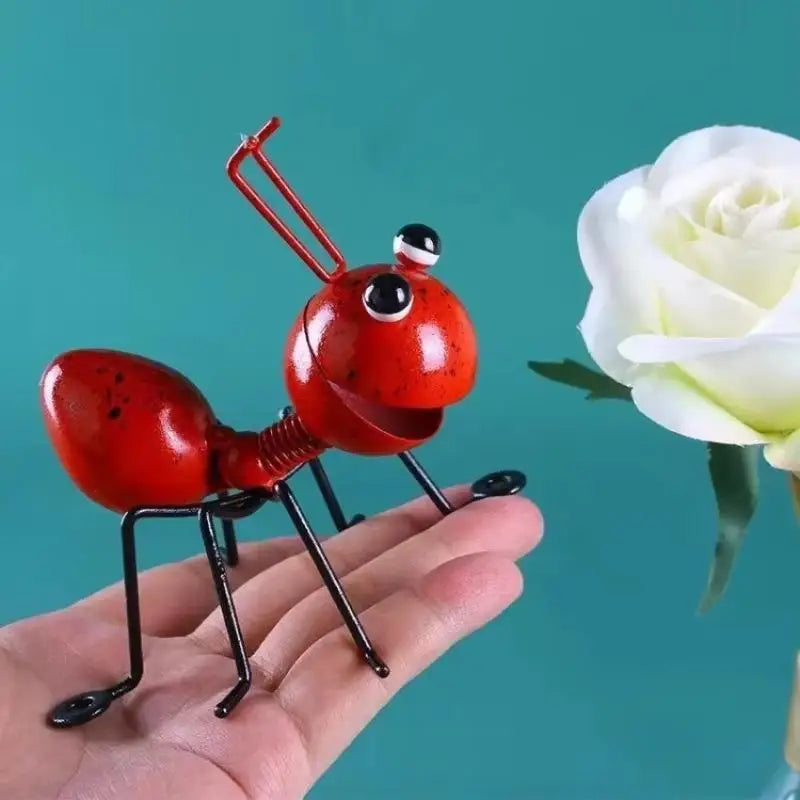 1 Pcs Creative Animal Crafts Home Decoration Crafts Iron Art Metal Ant Wall Hanging Crafts Outdoor Garden Cute Bionic Gift