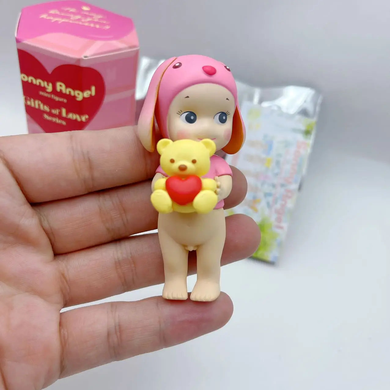 The latest Love gift series hand office desk car decoration holiday gift toy