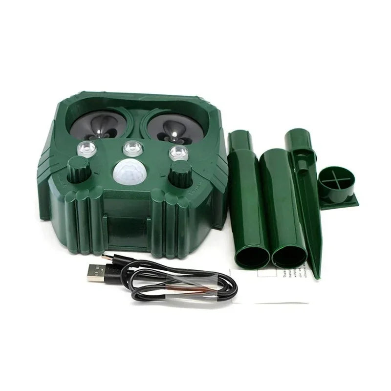 1 PC Garden Solar Powered Outdoor Animal Repeller Motion Sensor Flash Light Dog Cat Raccoon Rabbit Animal Dispeller