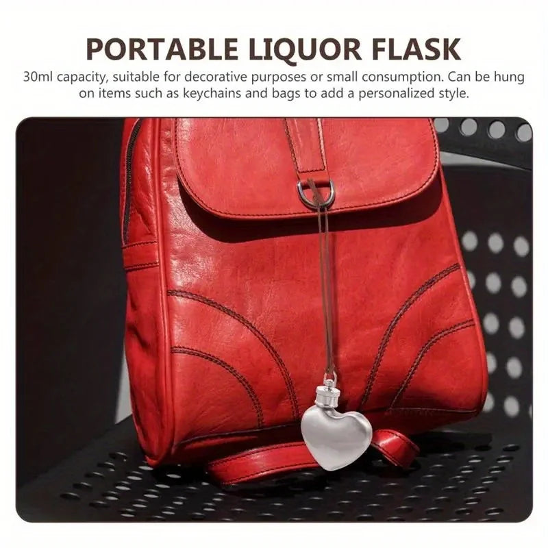 1PC Outdoor Hip Flask Portable Wine Pot Small Hip Flask Heart Shaped Flask Stainless Steel Wine Flask Water Bottle