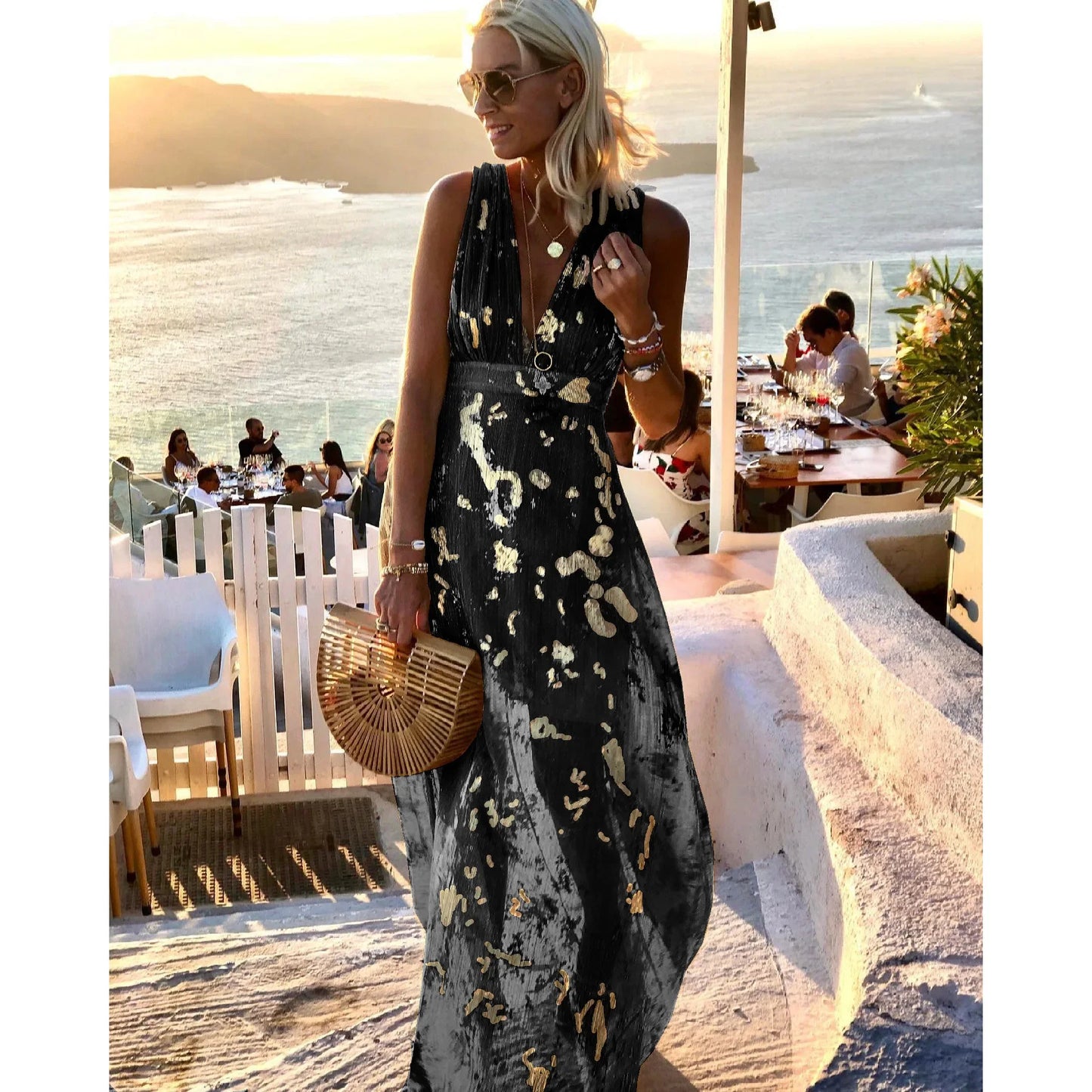 Spring and Summer New Women's Fashion V-neck Hot Stamped Dress for Leisure Vacation Party Women's Dress with Large Swing