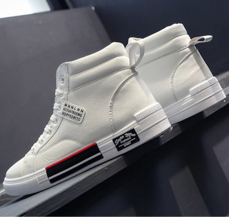 2025 new  Breathable soft sole Men's Casual Sports Shoes Korean Fashion Student jogging shoes youth board shoes